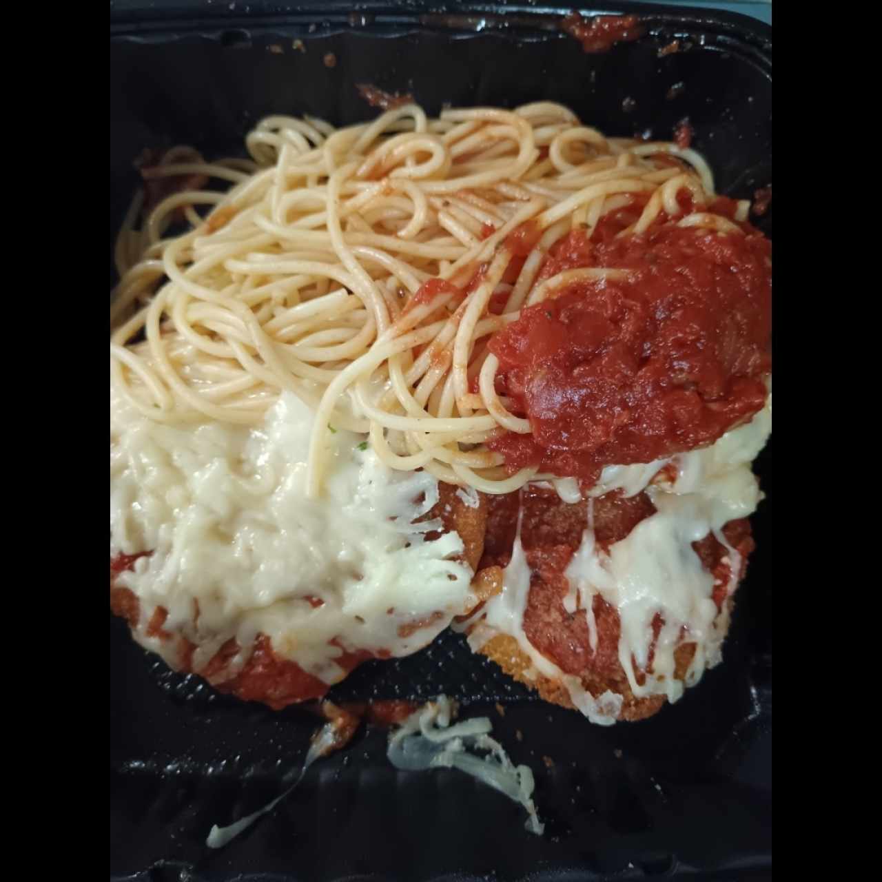 Classic Entreés - Chicken Parmigiana