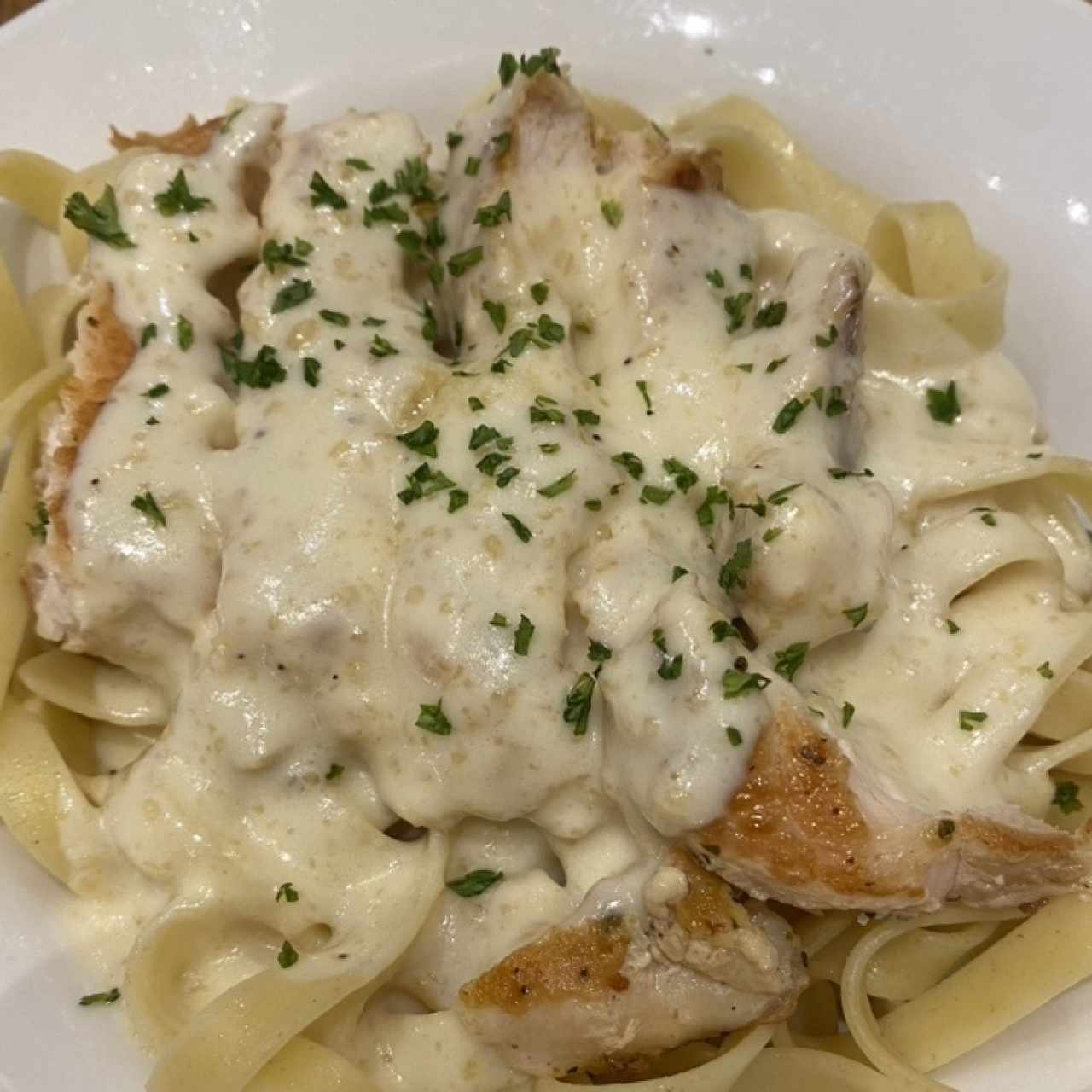 Amazing Alfredos - Chicken Alfredo