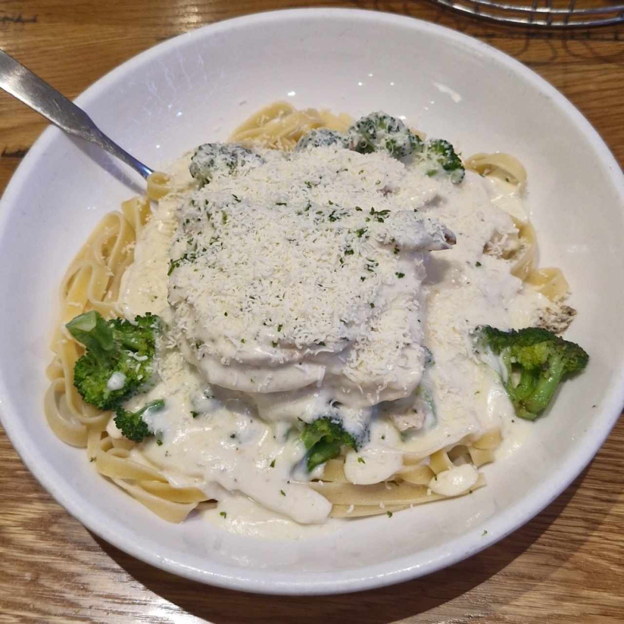 Amazing Alfredos - Chicken Alfredo