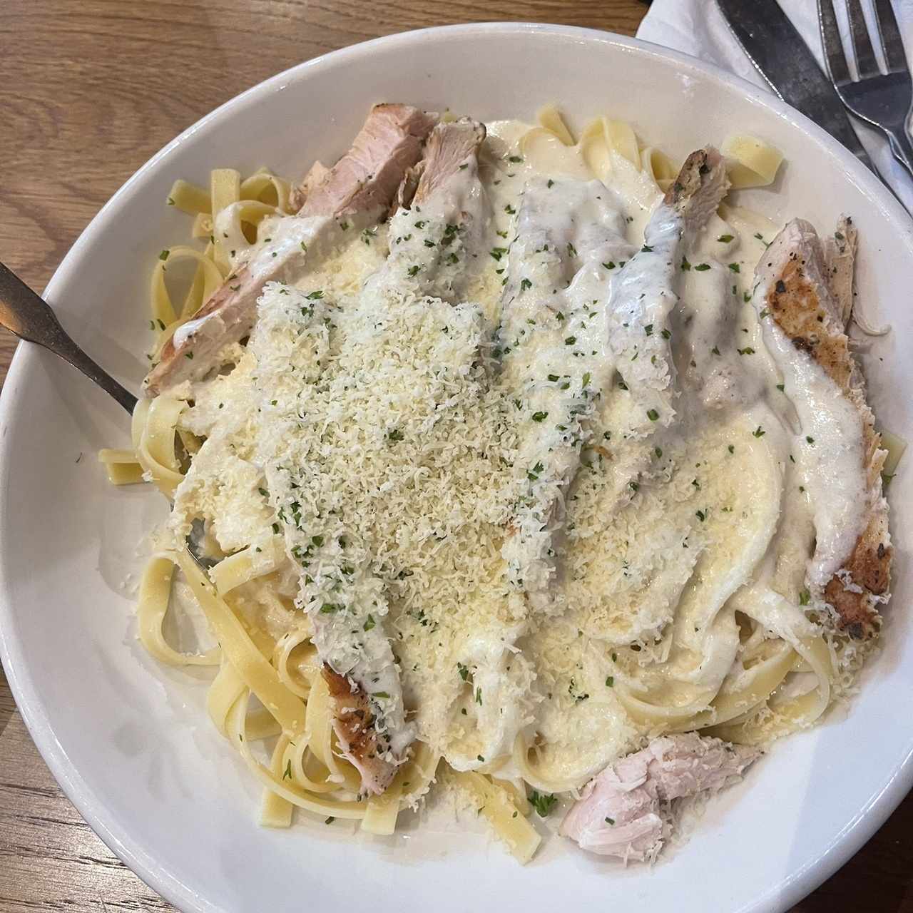 Amazing Alfredos - Chicken Alfredo