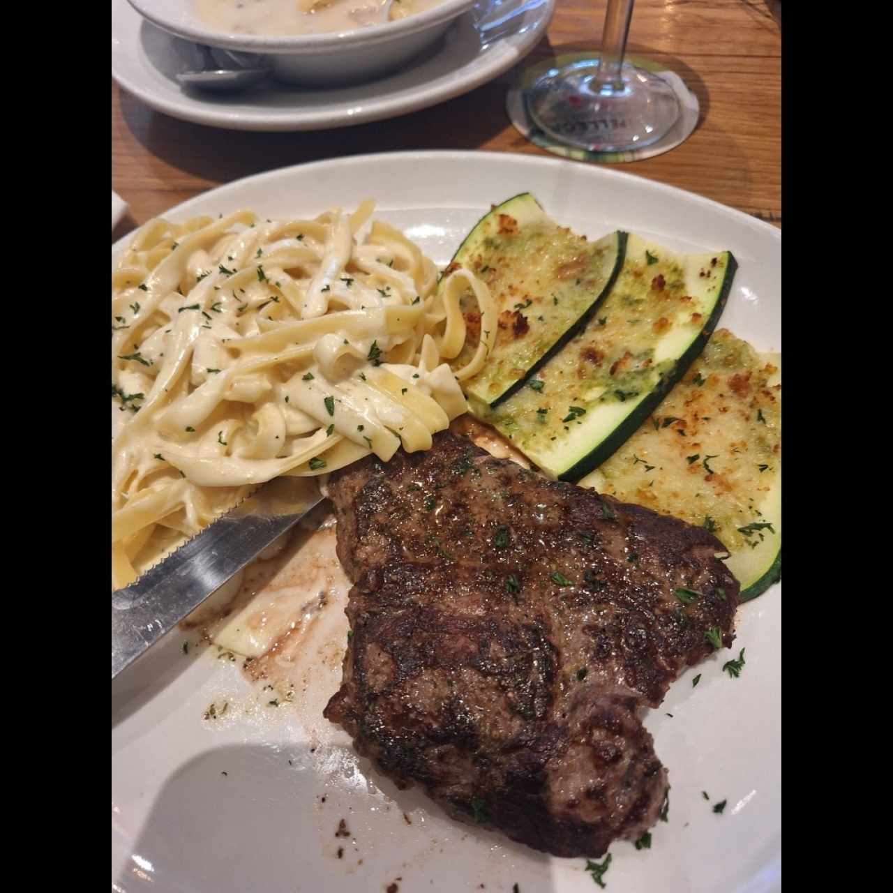 Classic Entreés - Steak Alfredo