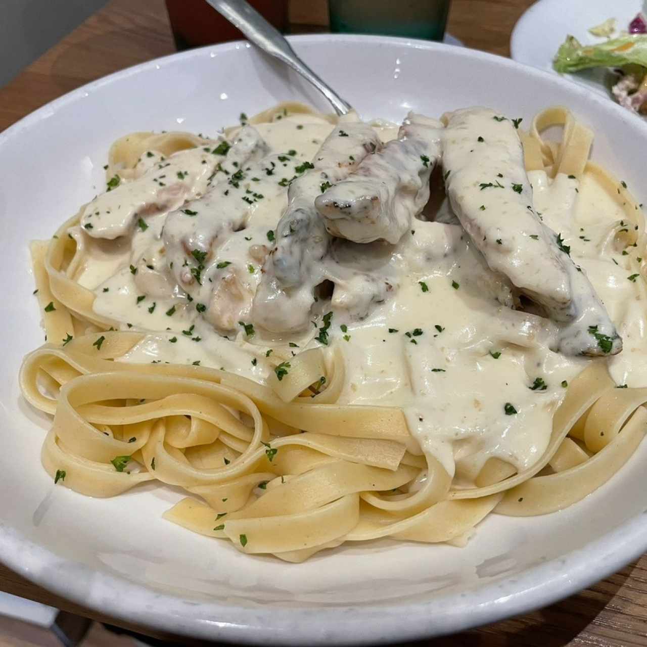 Amazing Alfredos - Chicken Alfredo