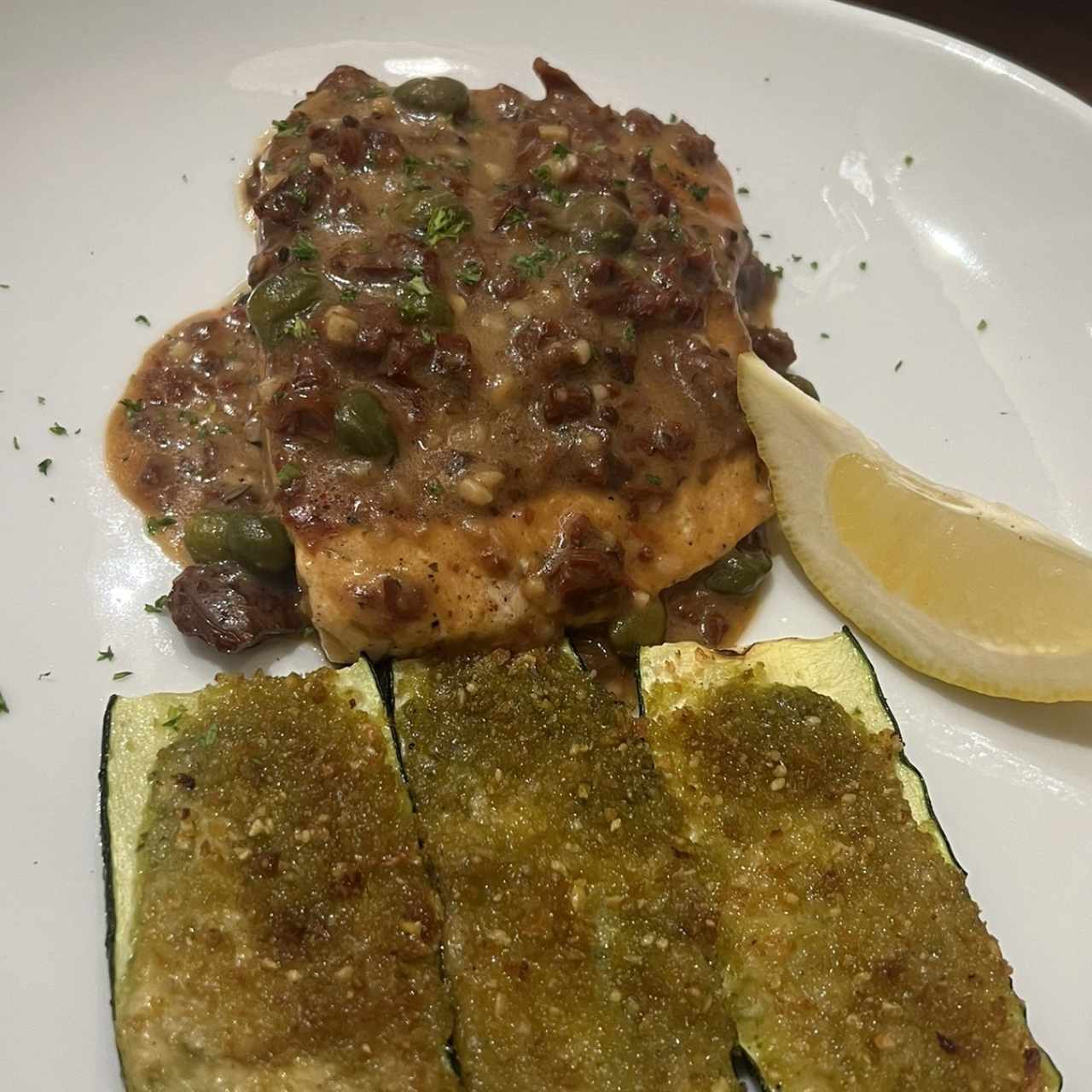 Classic Entreés - Salmon Piccata