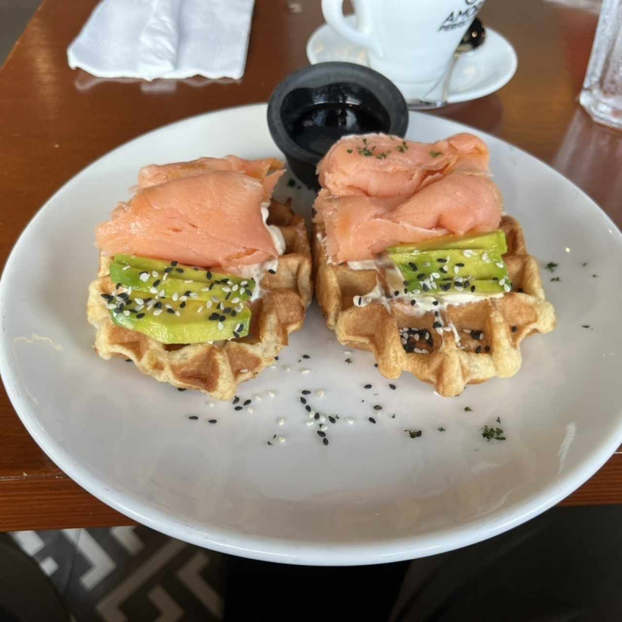 Wafles con salmon