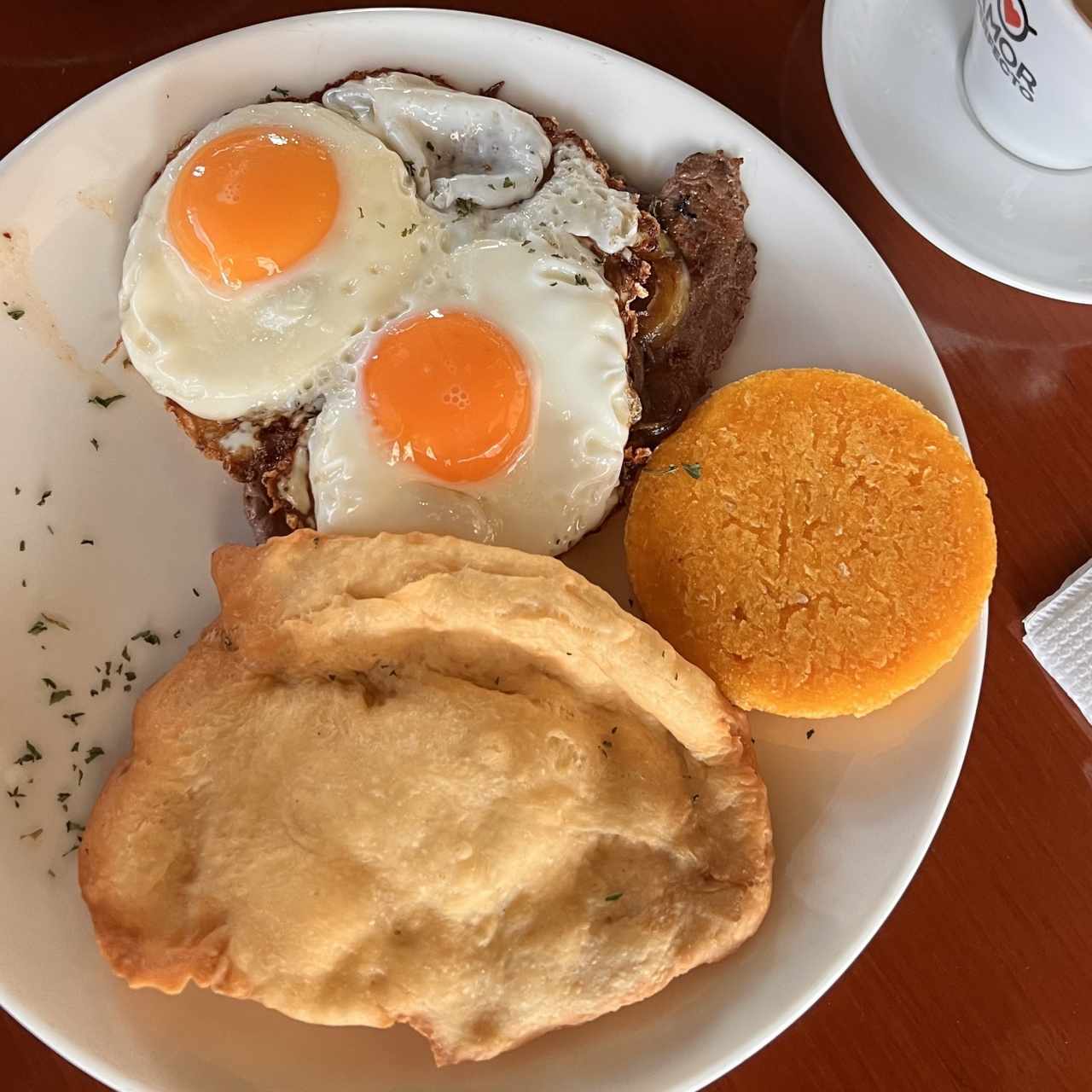 Desayunos - Bistéc a Caballo