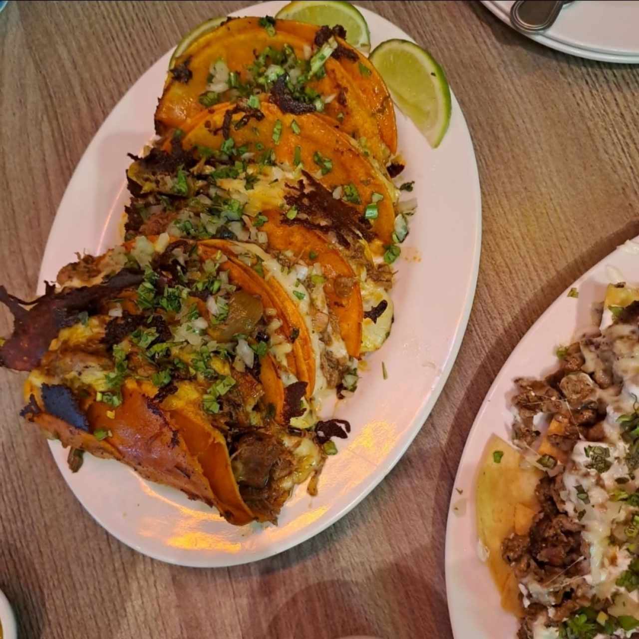 Orden de 6 quesatacos de Birria