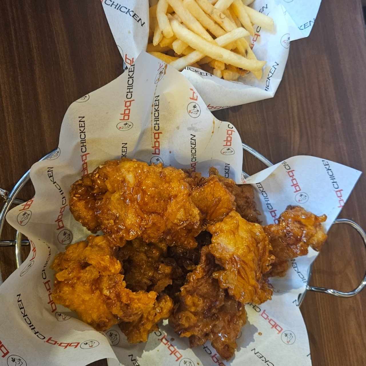 BONELESS / WINGS - HONEY GARLIC