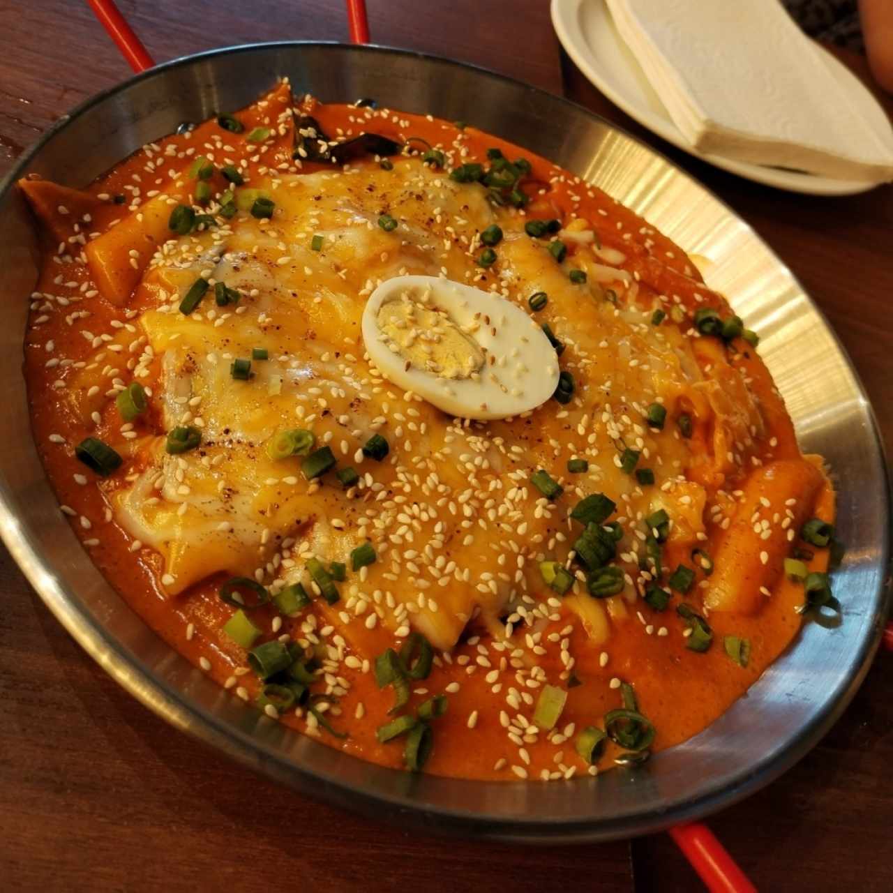 ROSÉ DDEOK-BOKKI