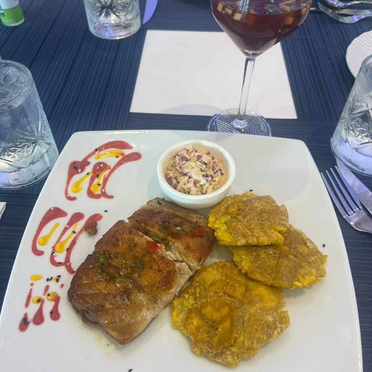 Filete de Pescado y salsa de maracuyá