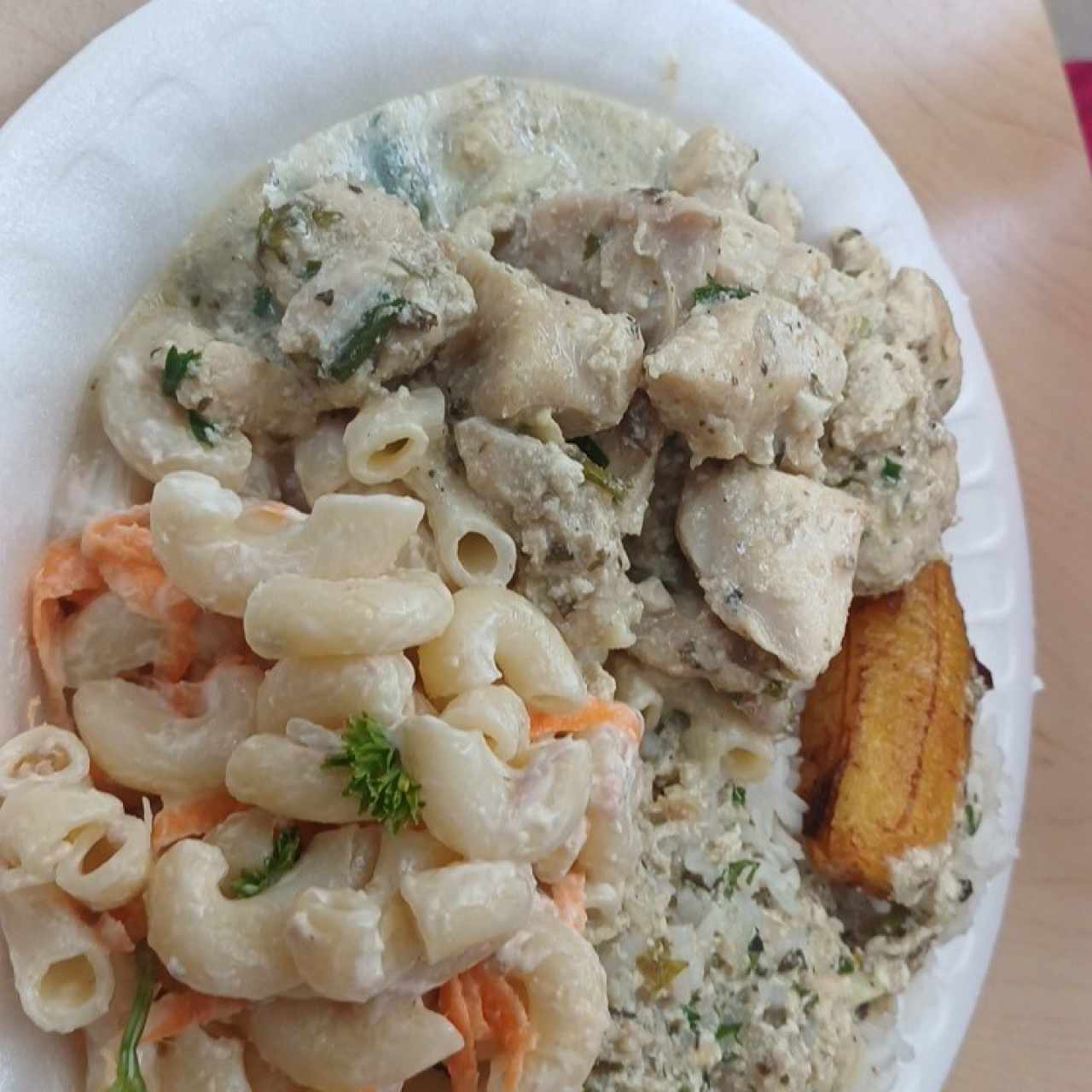 Pechuga de pollo en salsa blanca 