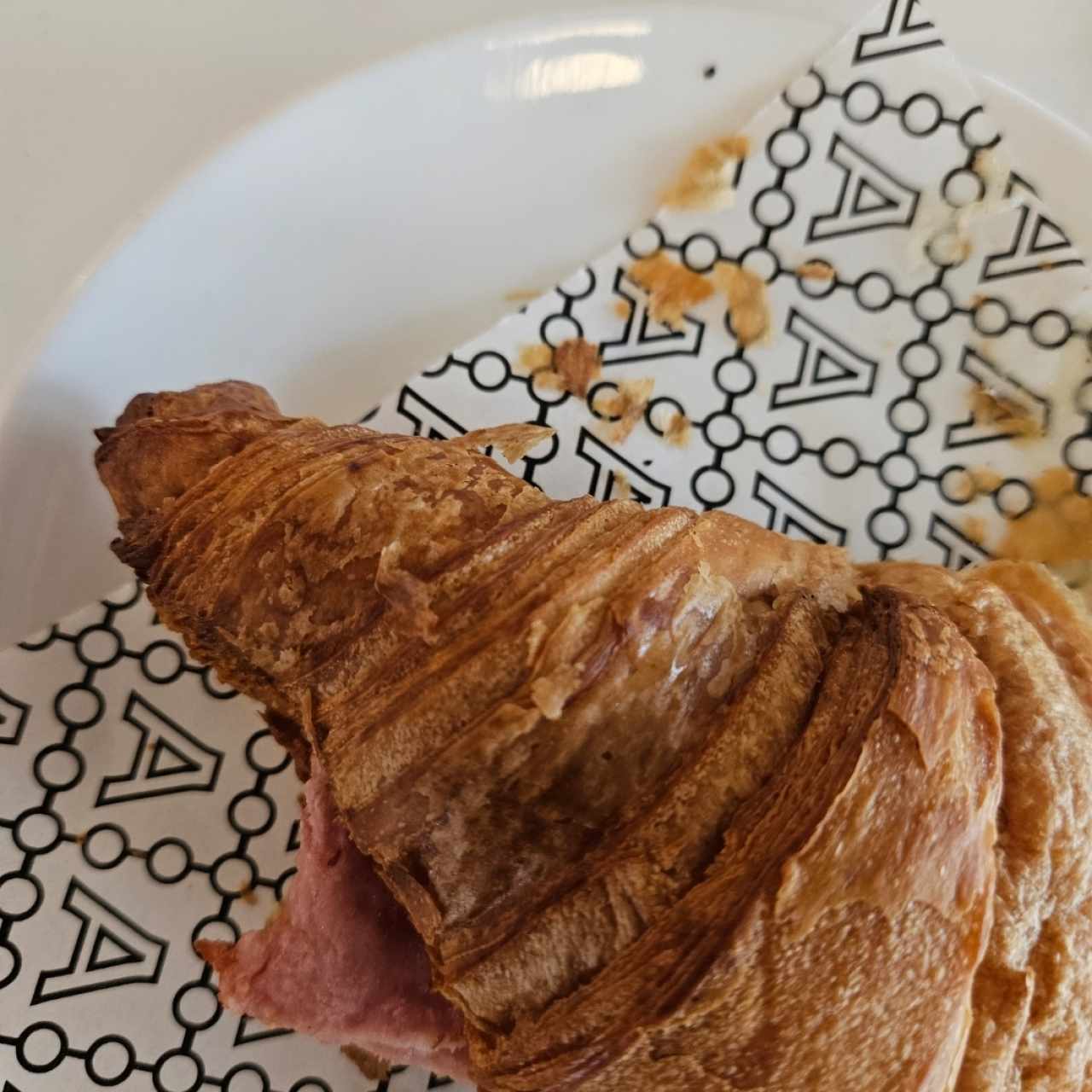 jamon con queso croissant