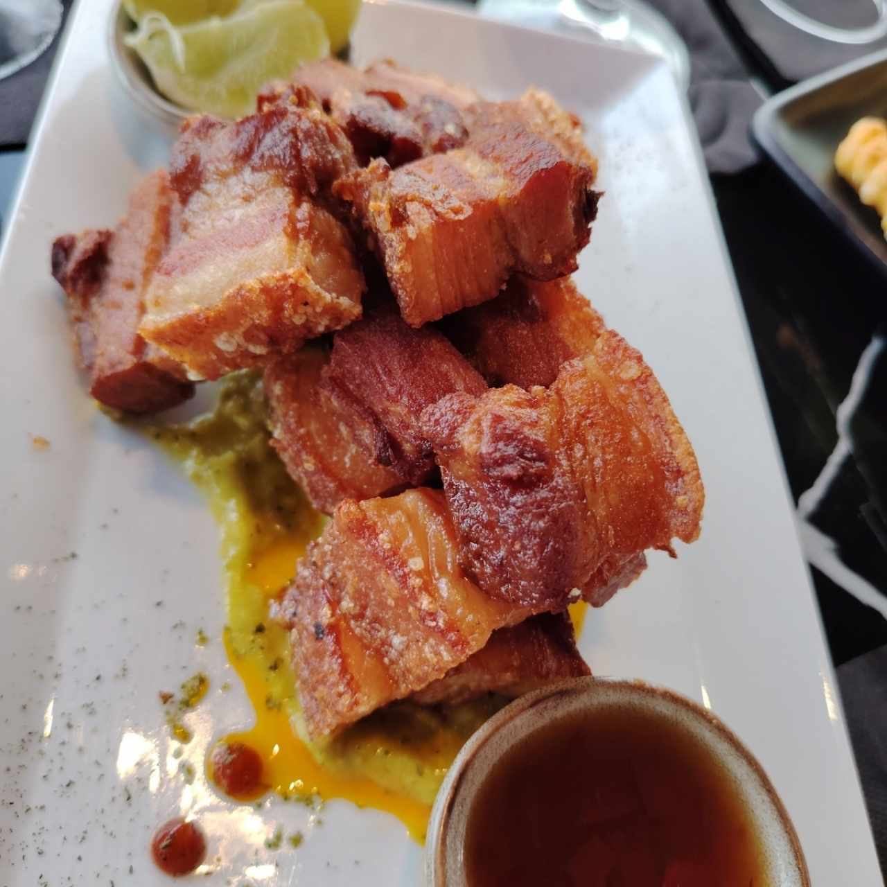 Menú - CHICHARRÓN DE PORKBELLY