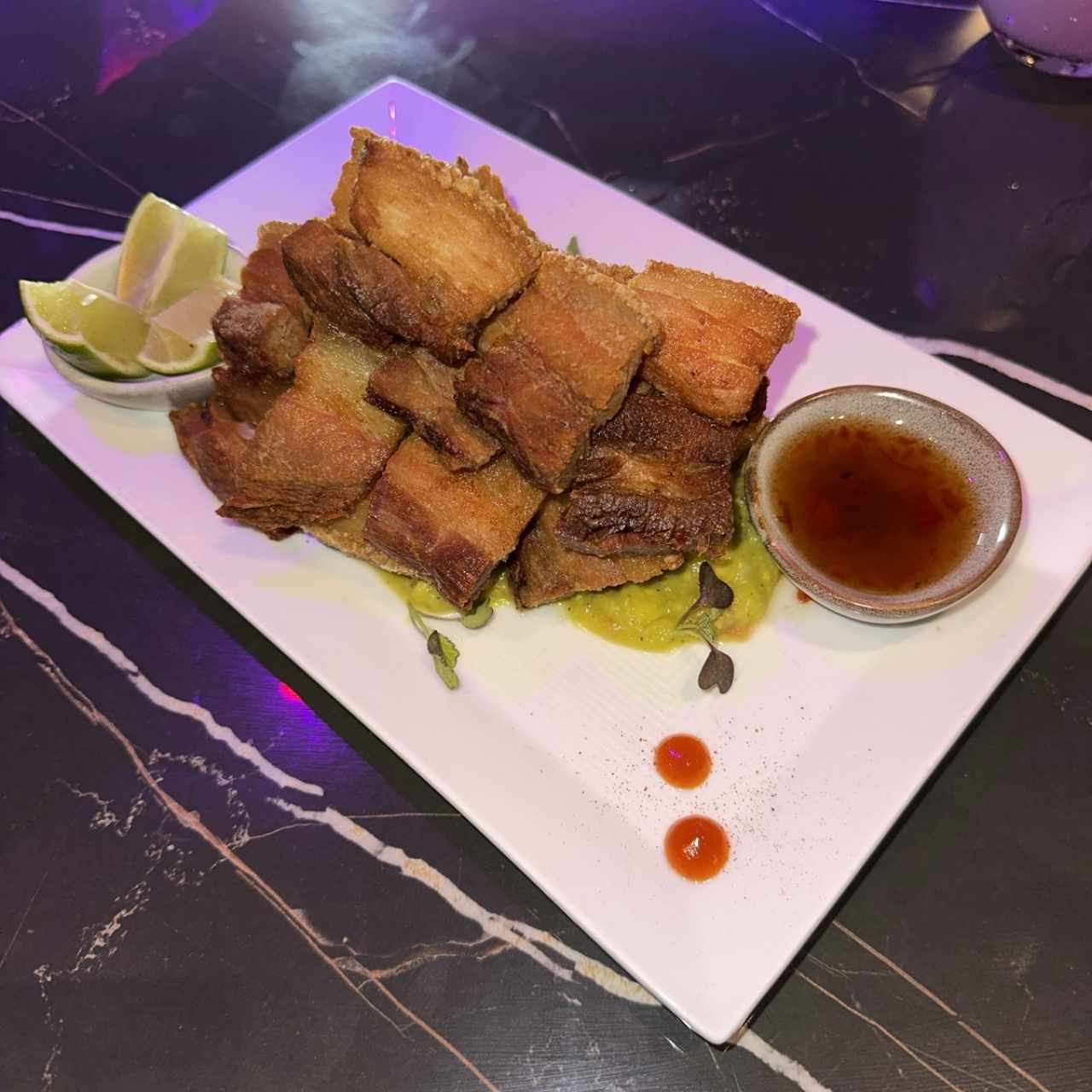 Menú - CHICHARRÓN DE PORKBELLY