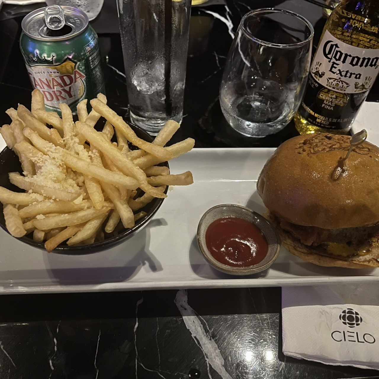 Menú - CIELO BURGER