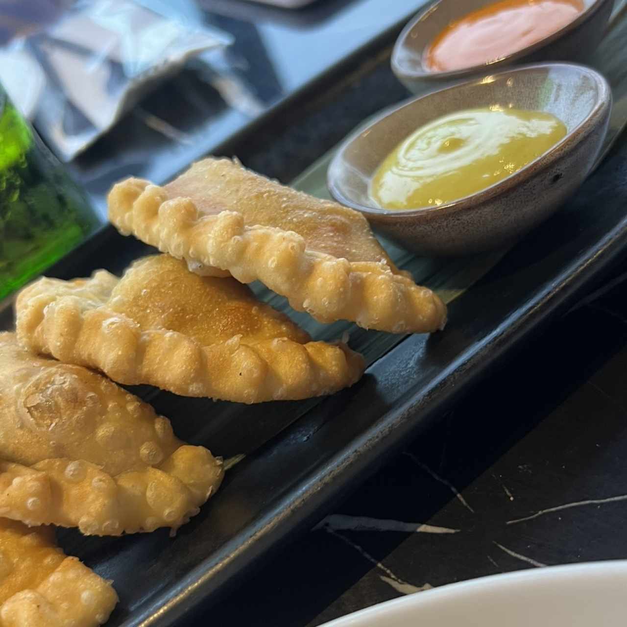 EMPANADAS DE PULPO AL COCO