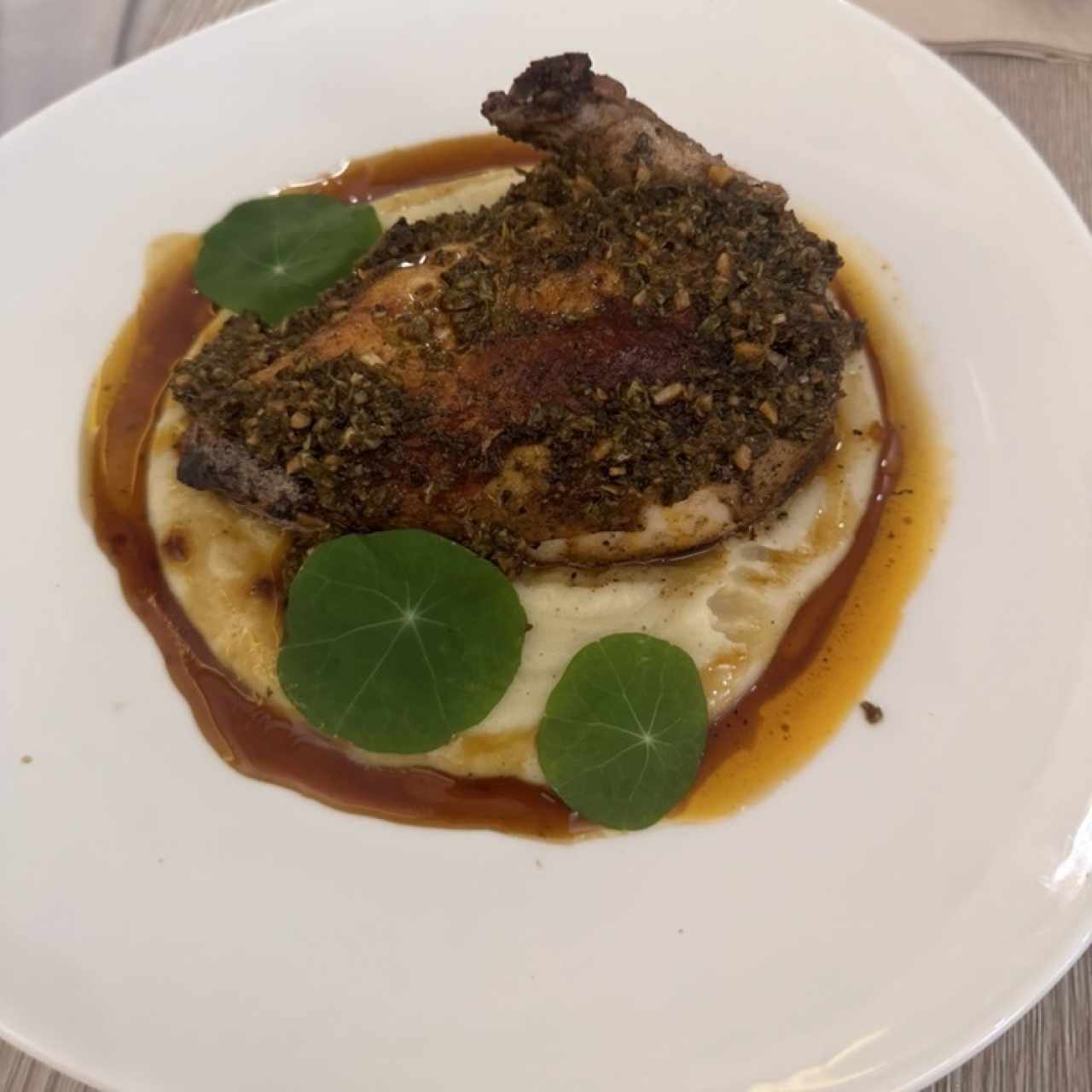 POLLO ASADO CON CHIMICHURRI Y PURÉ DE PAPA