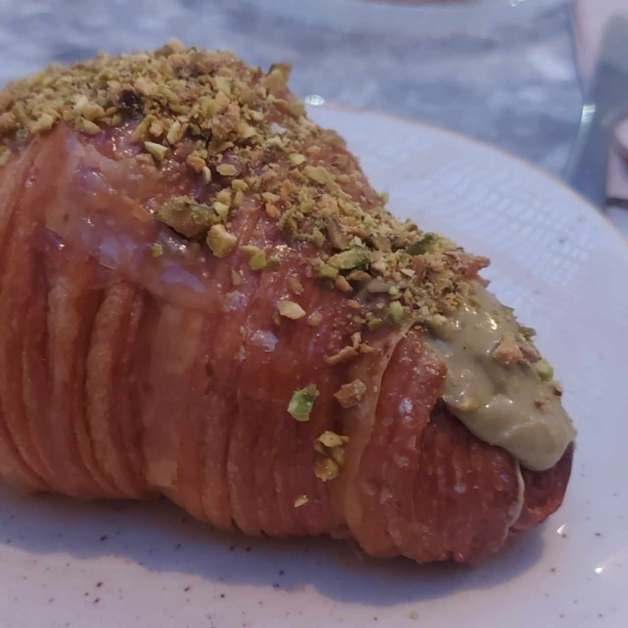 Croissant relleno de pistacho