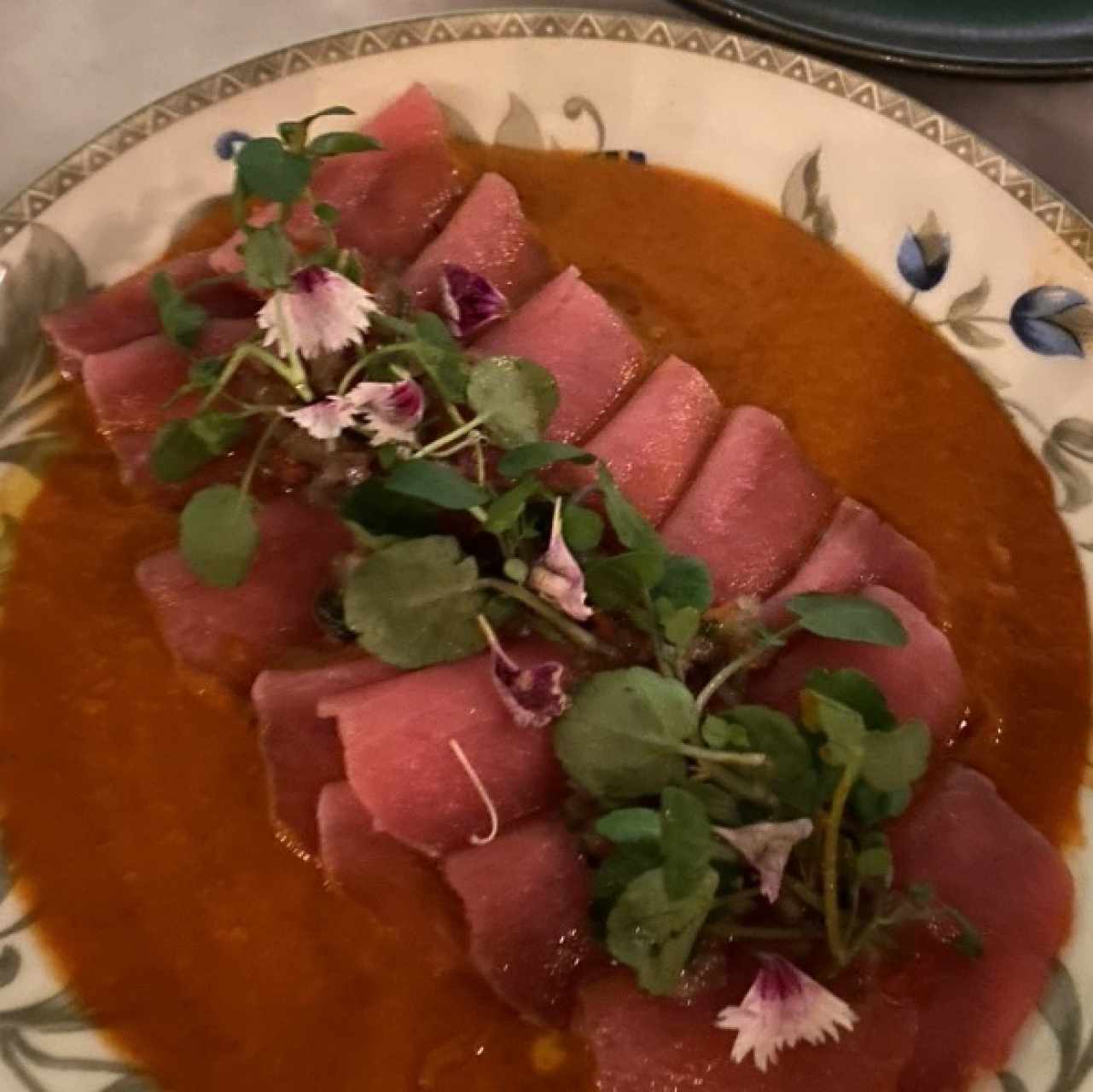 Tiradito de Atún,Leche de tigre con Achiote