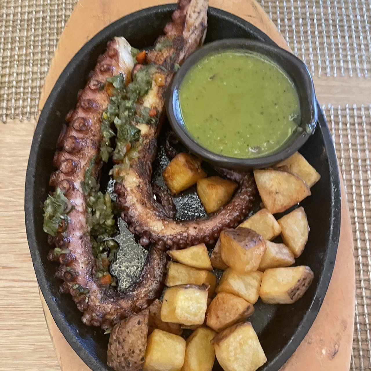 Pulpo al carbon