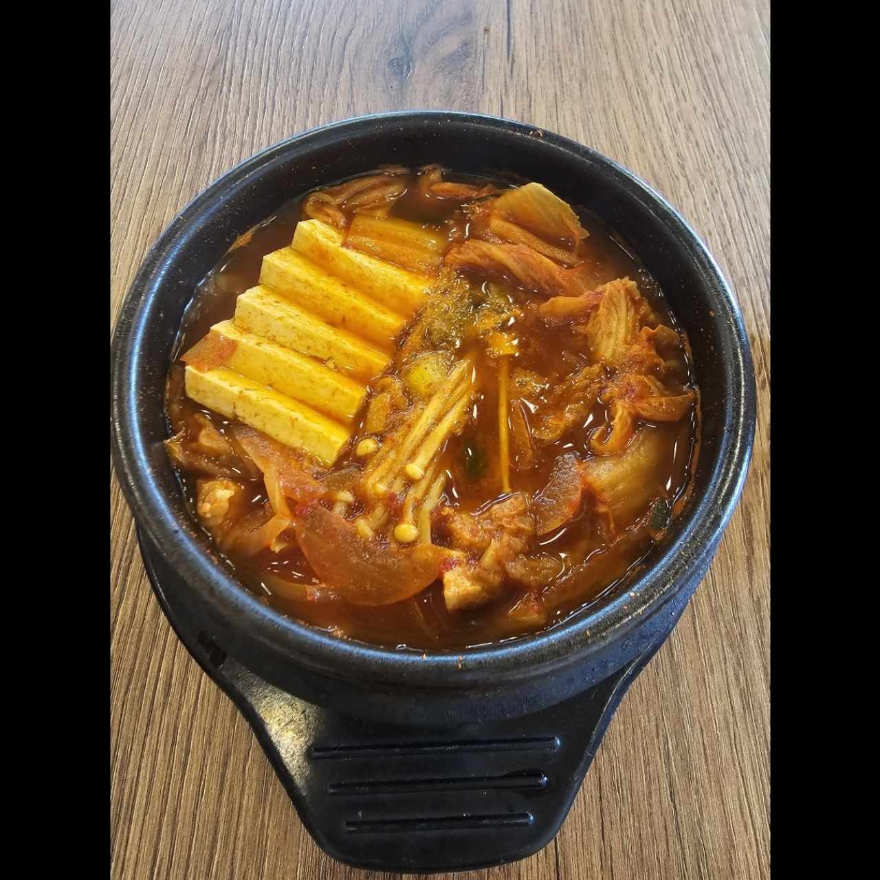 Sopa - KIMCHI JJIGAE