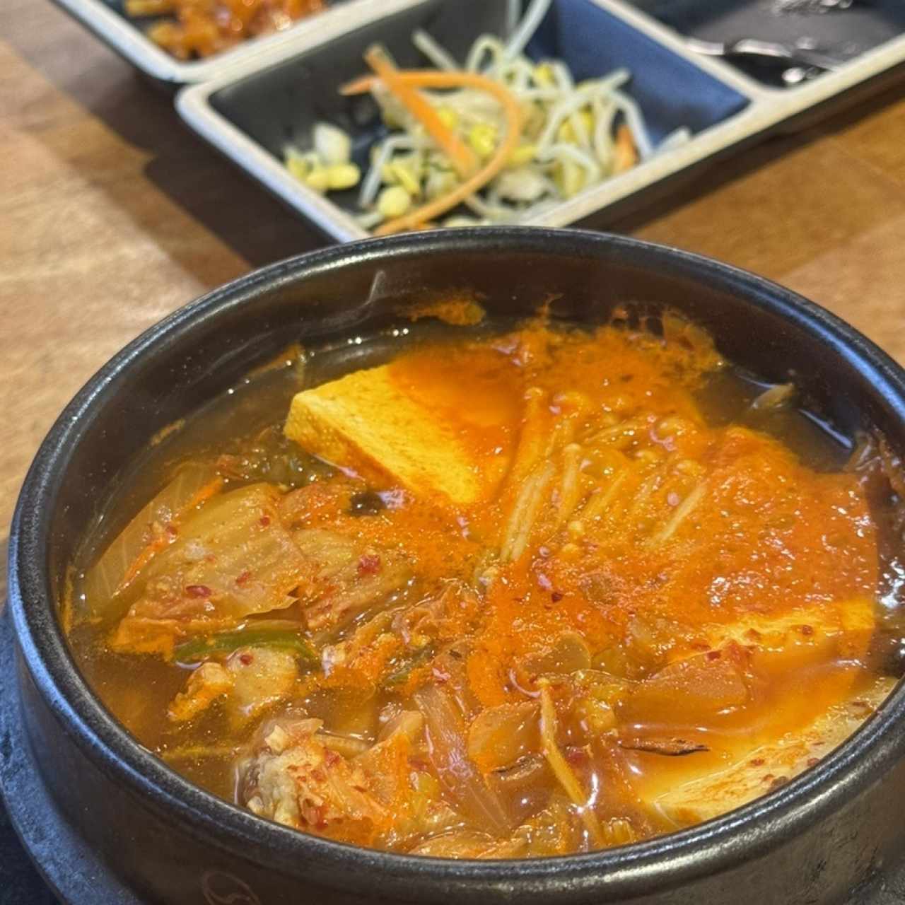 Sopa - KIMCHI JJIGAE