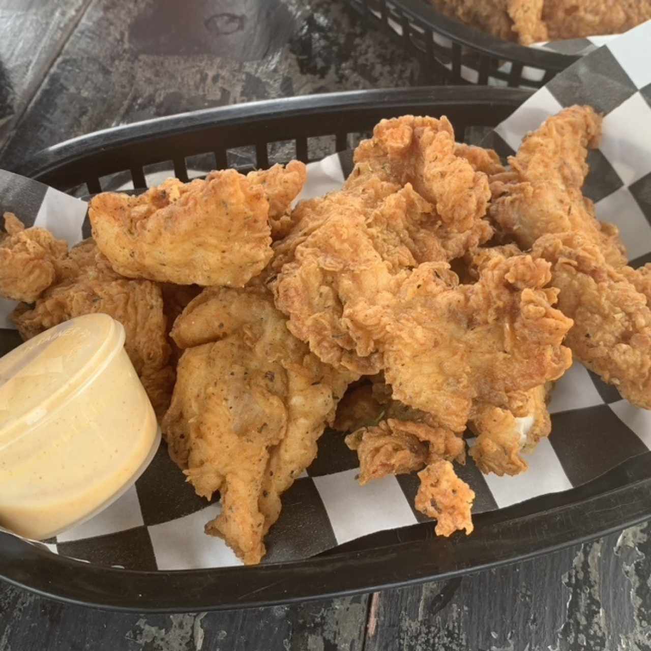 Tenders con salsa Honey Mustard