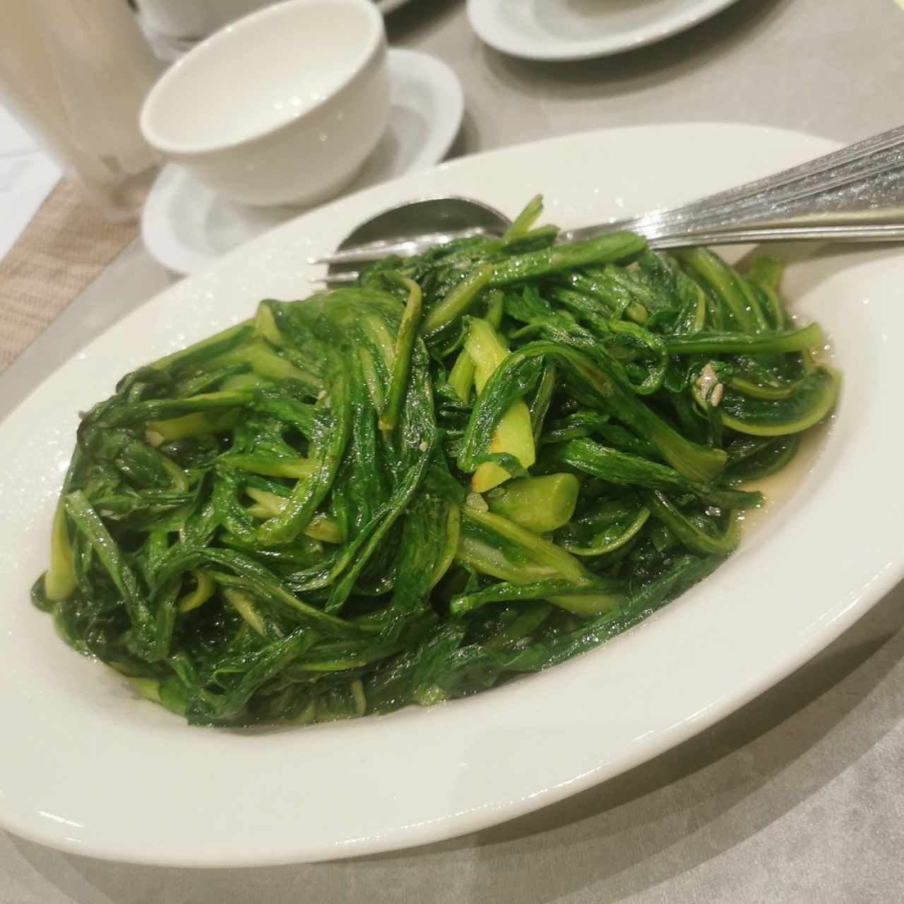 Vegetal salteado (yau mak) 