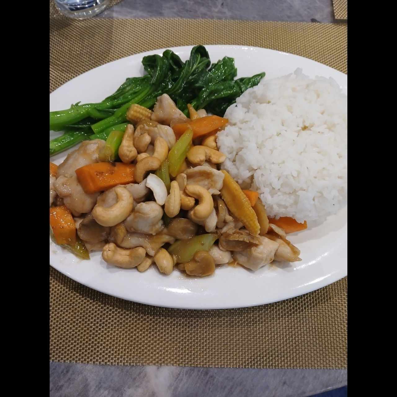 Pollo con Vegetales 