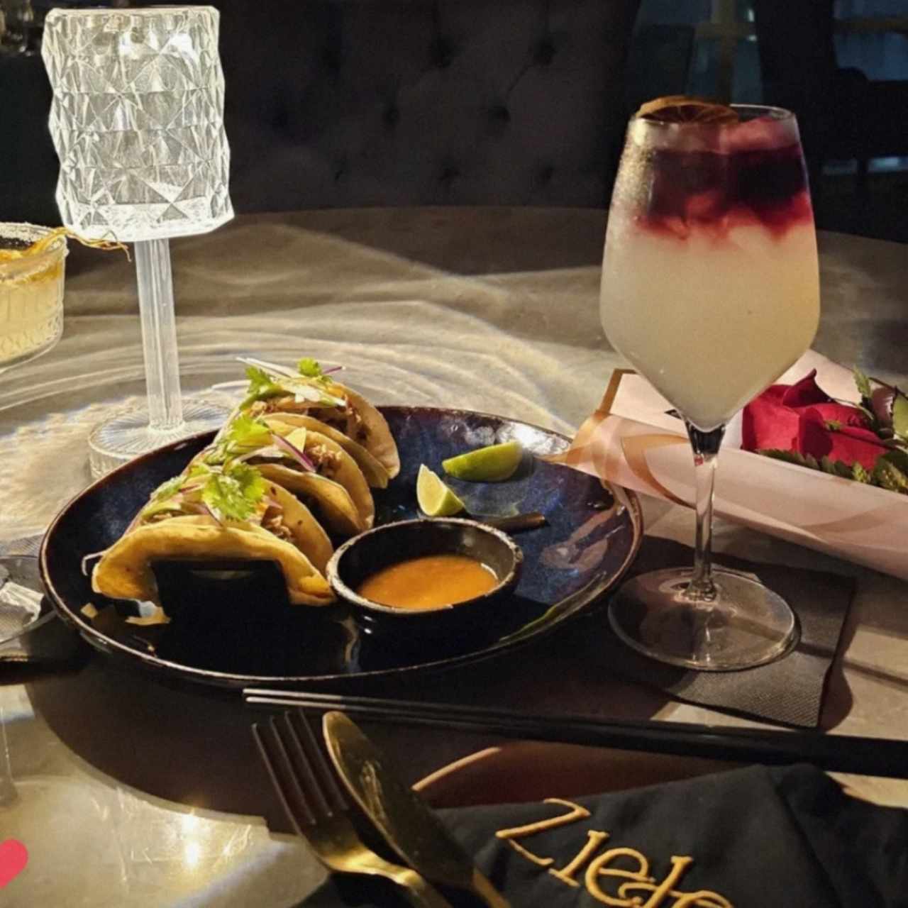 Entradas Calientes - Tacos de Pato