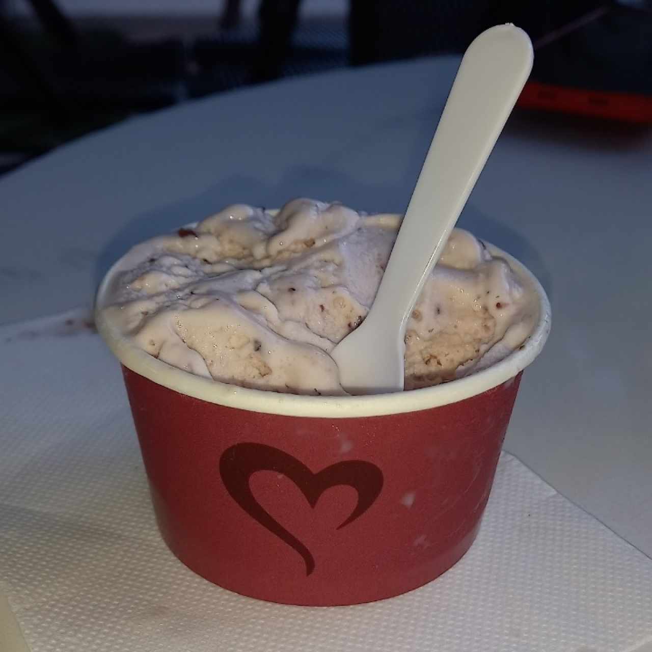 Helado de temporada, mousse de fresa