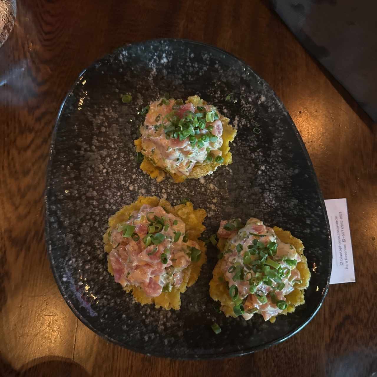 Small Plates - TOSTONES DE ATÚN