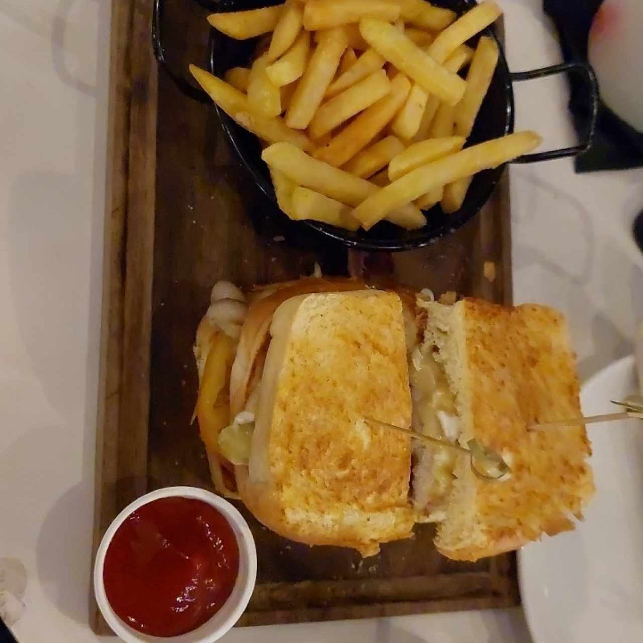 CASUAL FOOD - CLUB SANDWICH