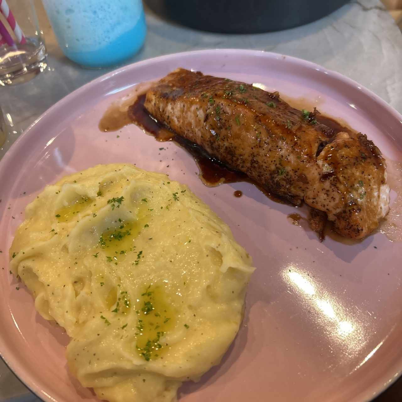 PLATOS FUERTES - El Salmuni