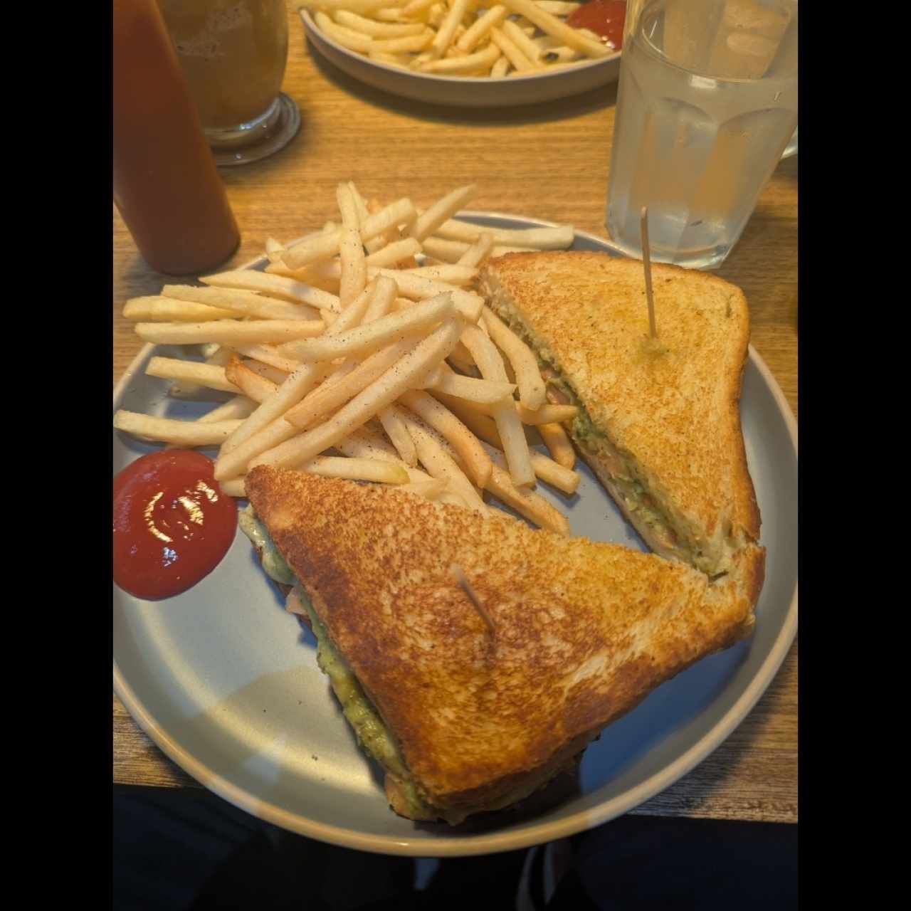 Sandwiches - Salmón Hipster