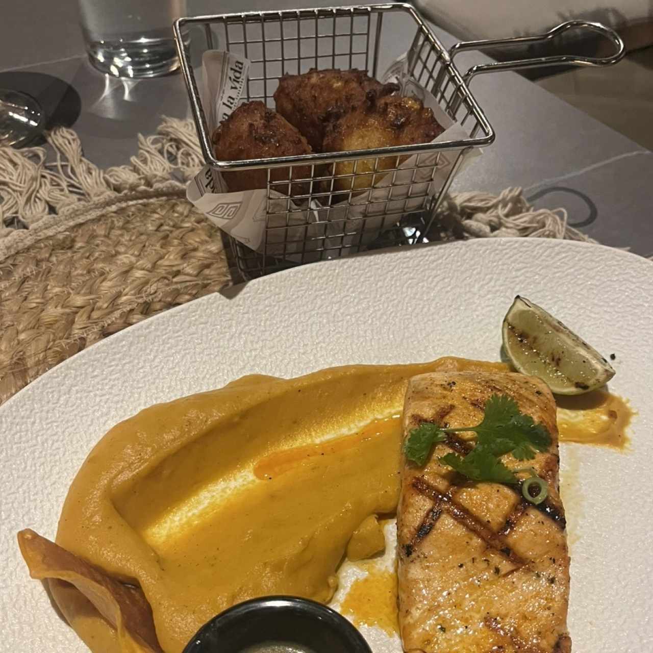 Salmón a las brasas "Bien relax" (GF)