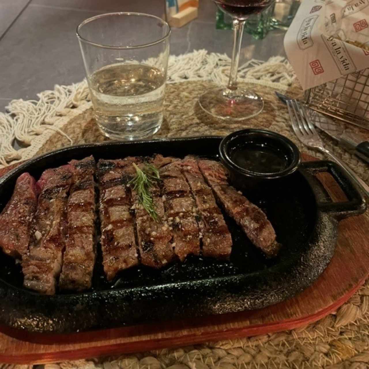 Ribeye Nacional a la parrilla "Pa los birriosos de la carne" (GF)