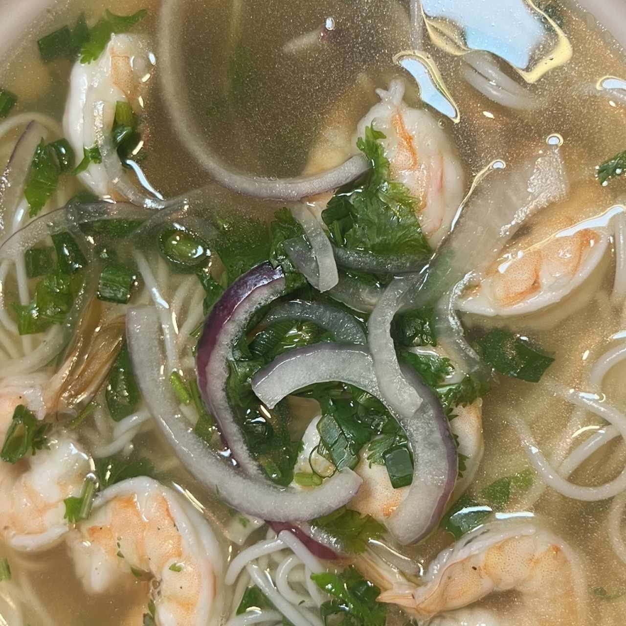 Pho de camarones 