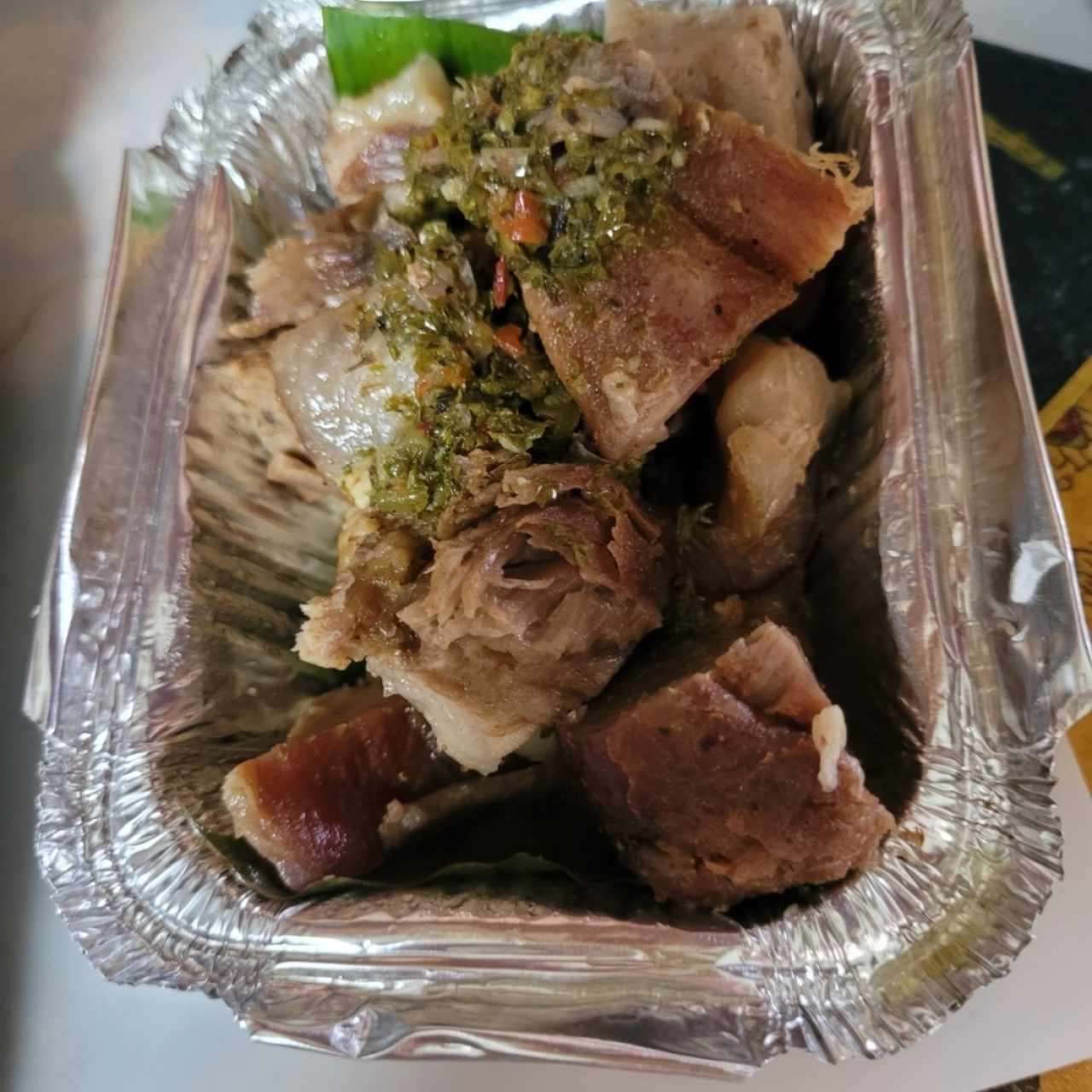 chicharrón carnudo