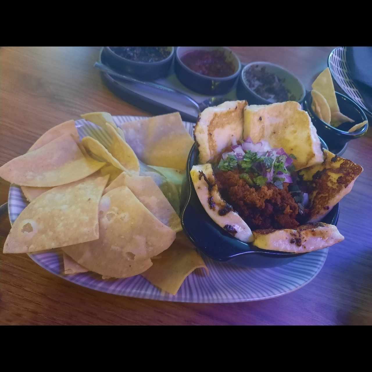 QUESITO ASADO CON LONGANIZA