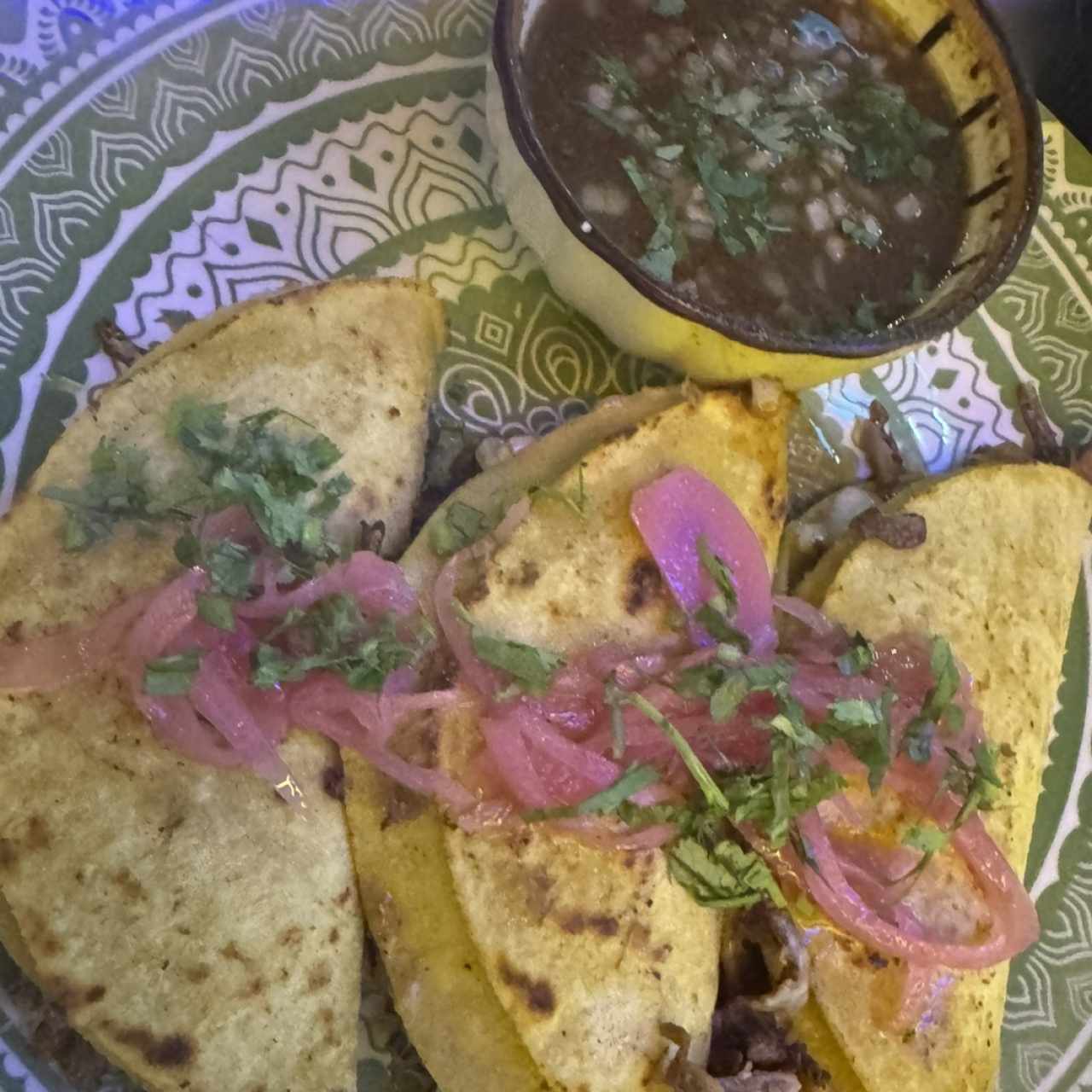 TACOS DE QUESA BIRRIA 