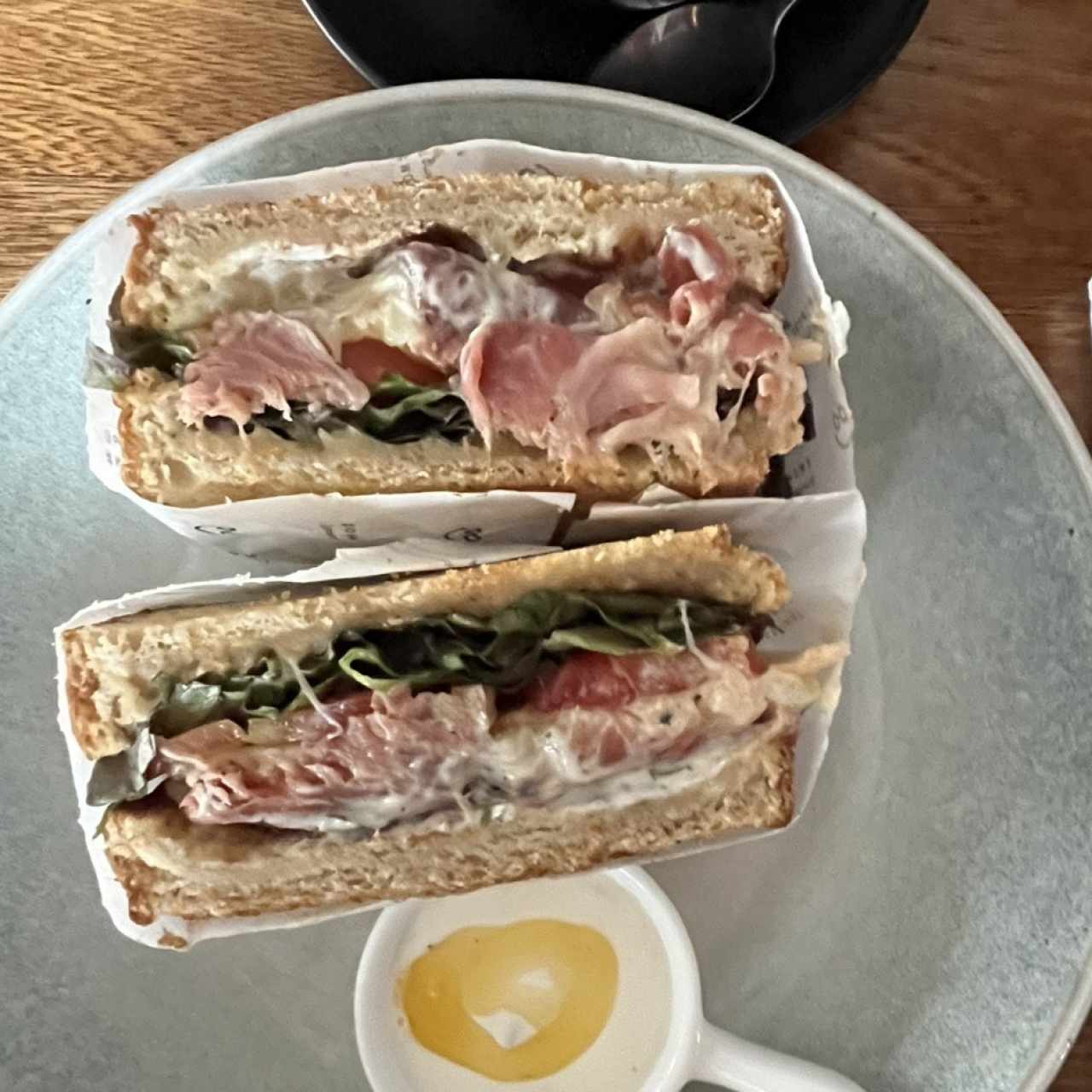 Melon y serrano sandwich
