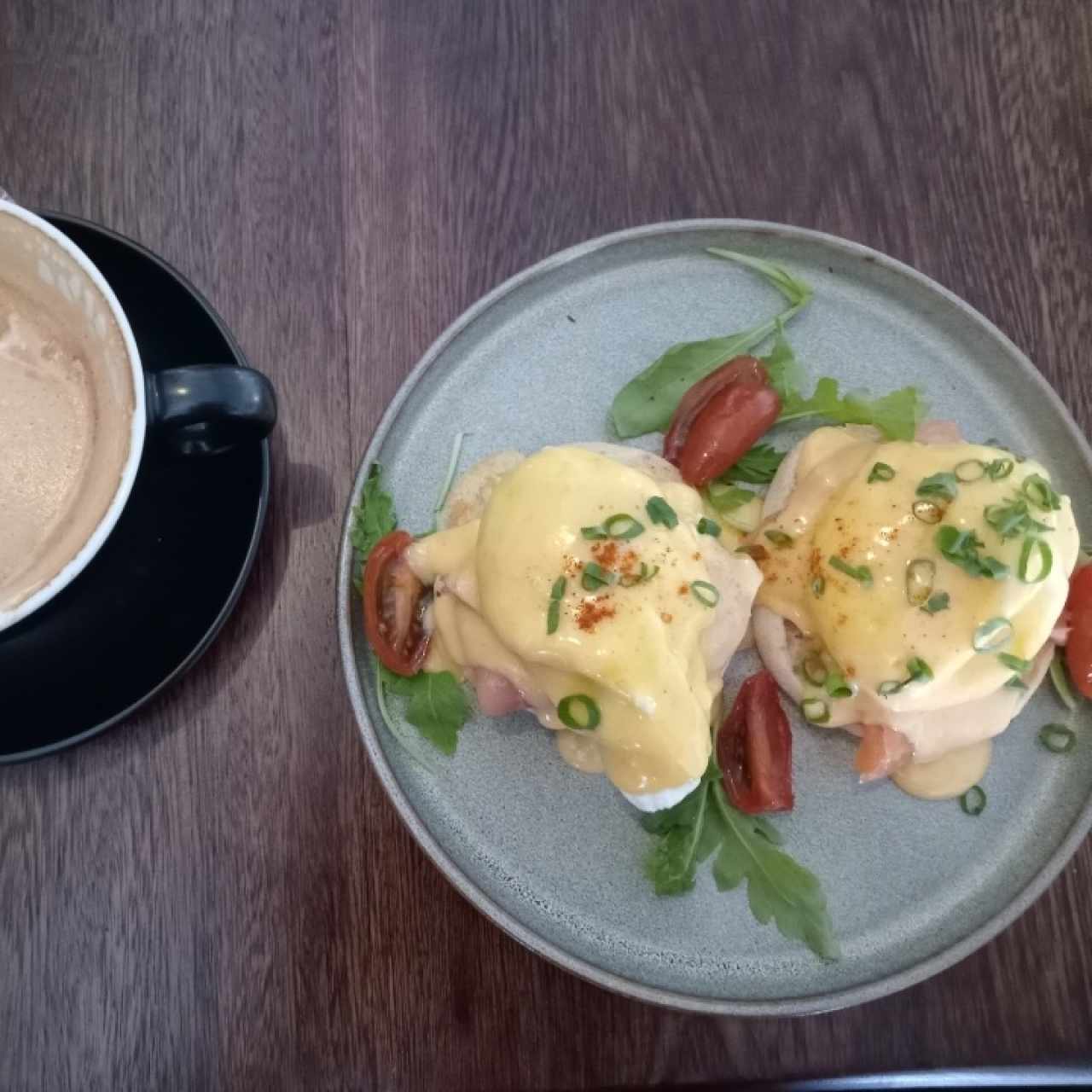 huevos benedictinos con salmón 