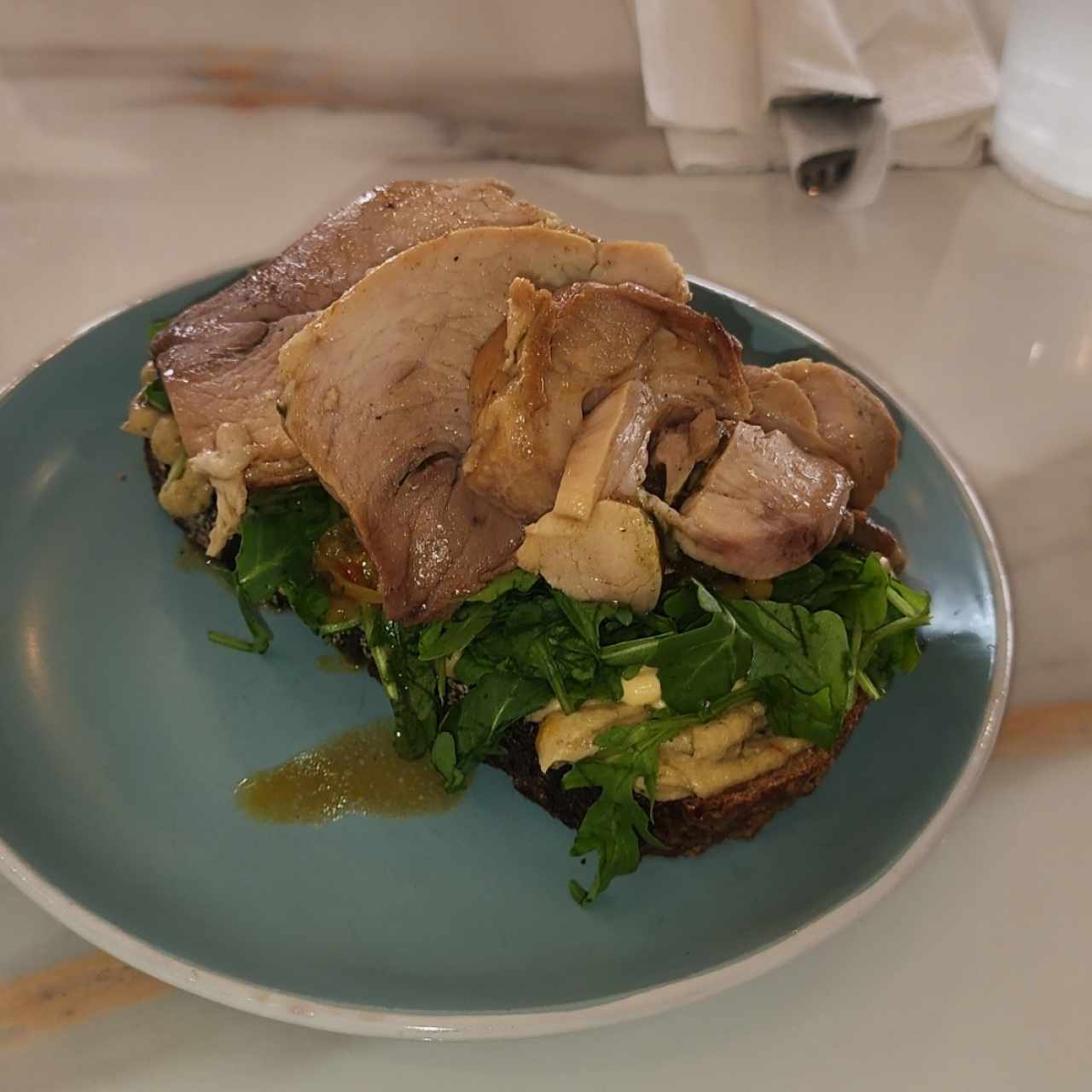 Tostada de Pernil con Pifia