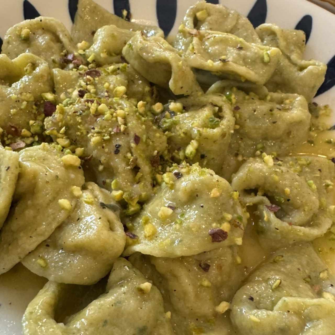 Pasta rellena con mortadella 