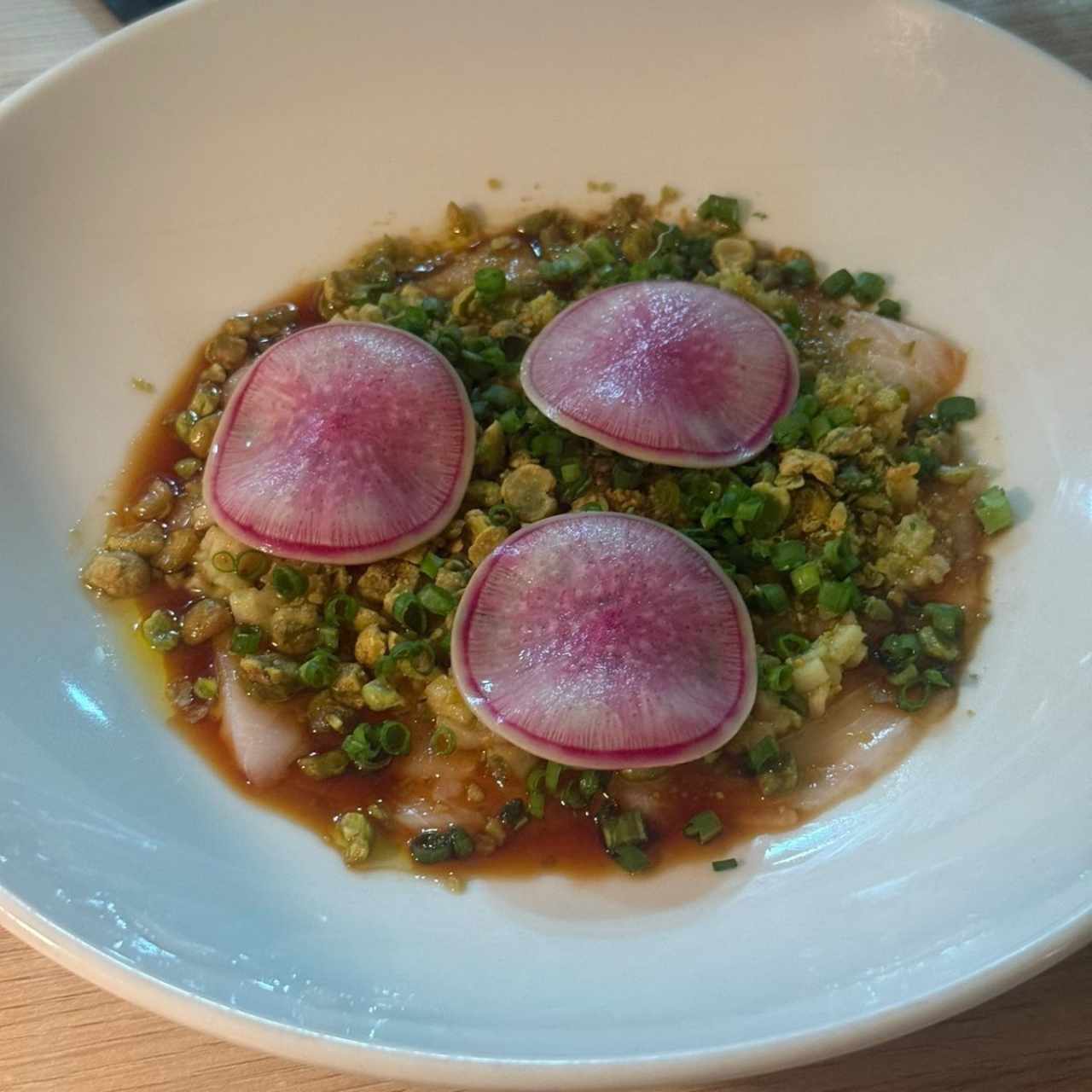 Cobia con pistacho