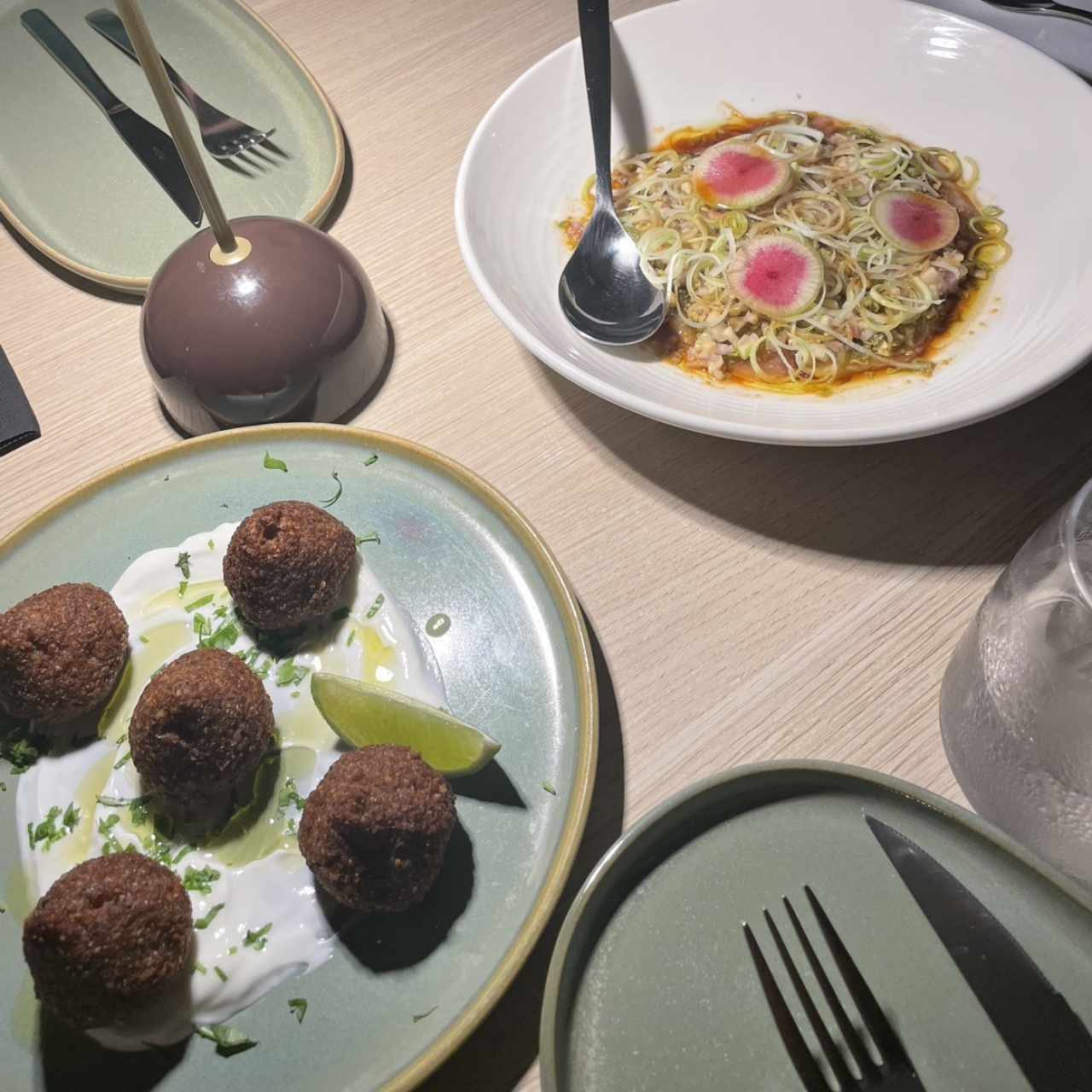 Entradas - Kibbeh y Tiradito crunchy