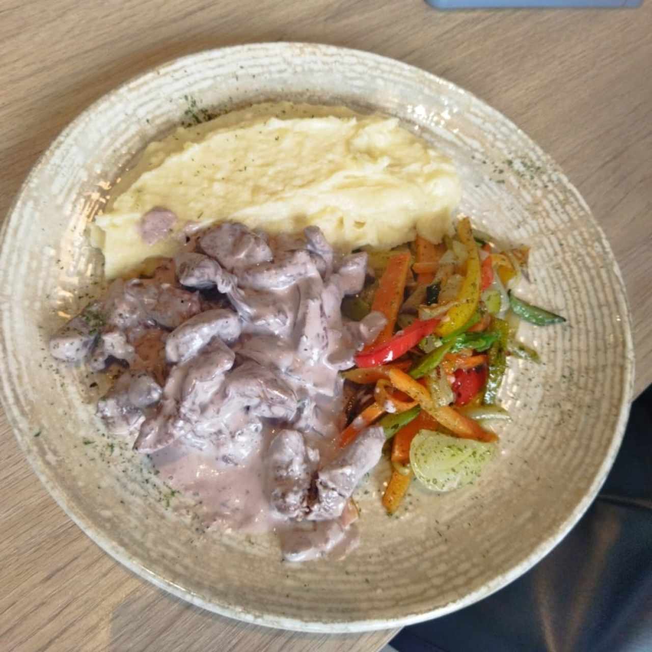 Stroganoff de lomito