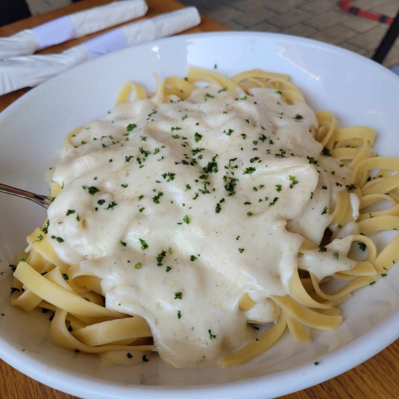 Amazing Alfredos - Fettuccine Alfredo