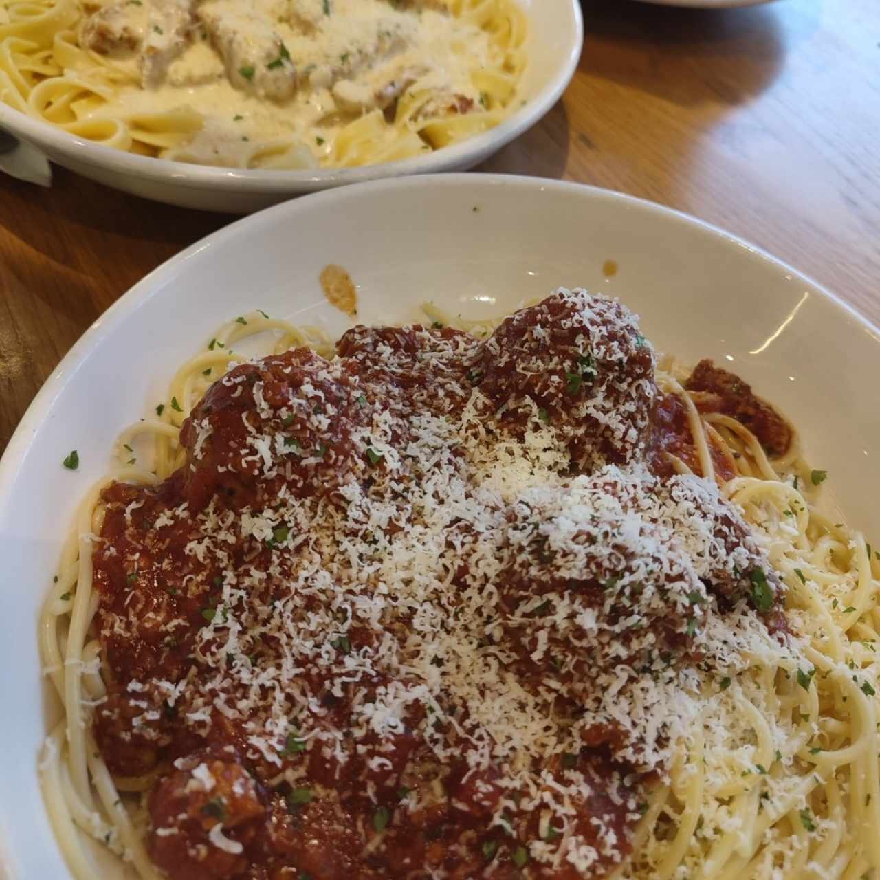 Classic Entreés - Spaguetti & Meatballs