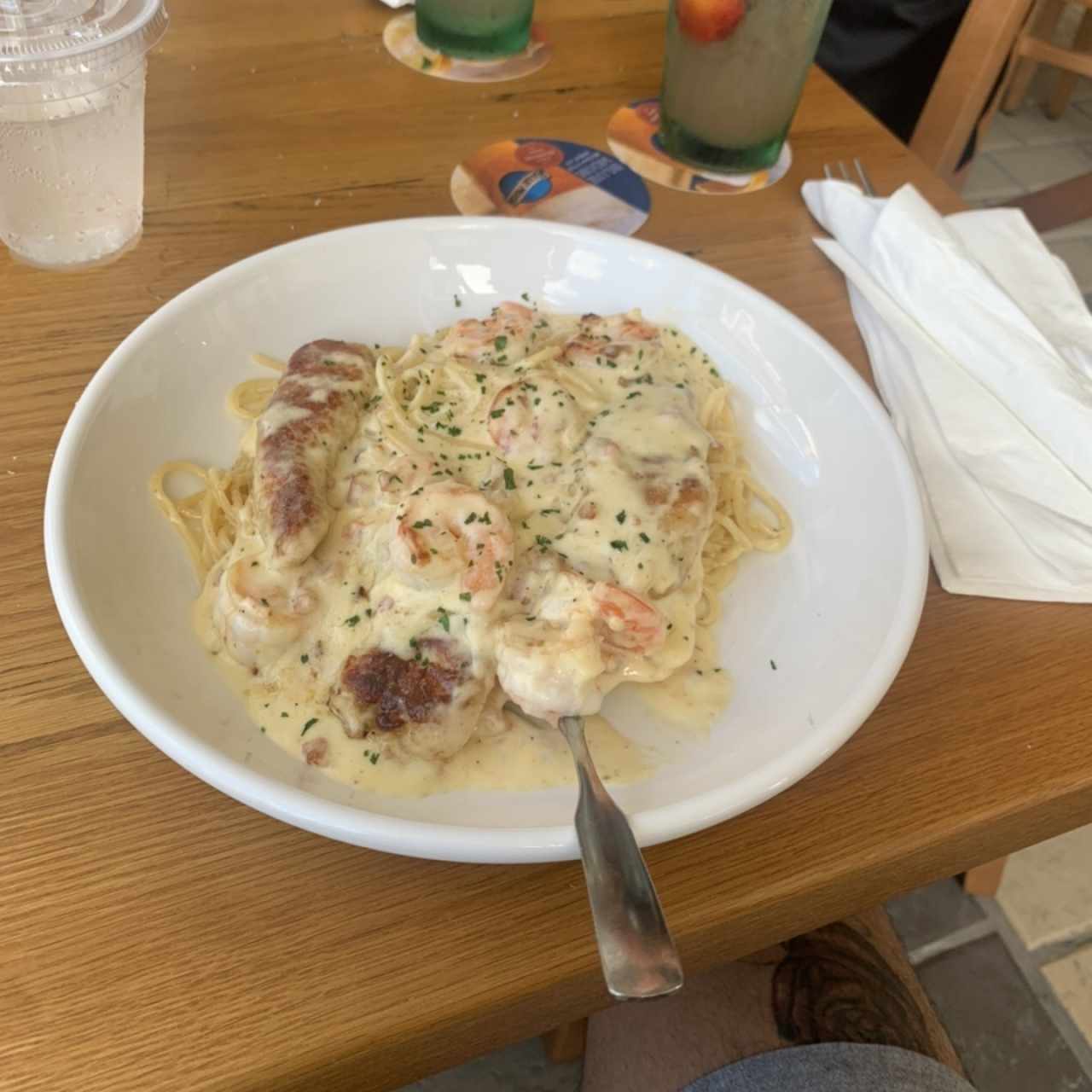 Chickens and shrimp carbonara 